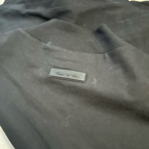 Essential Shirt - Picture 5 of 5